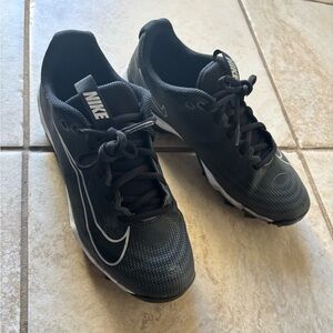 Nike Black and White Sports Cleats